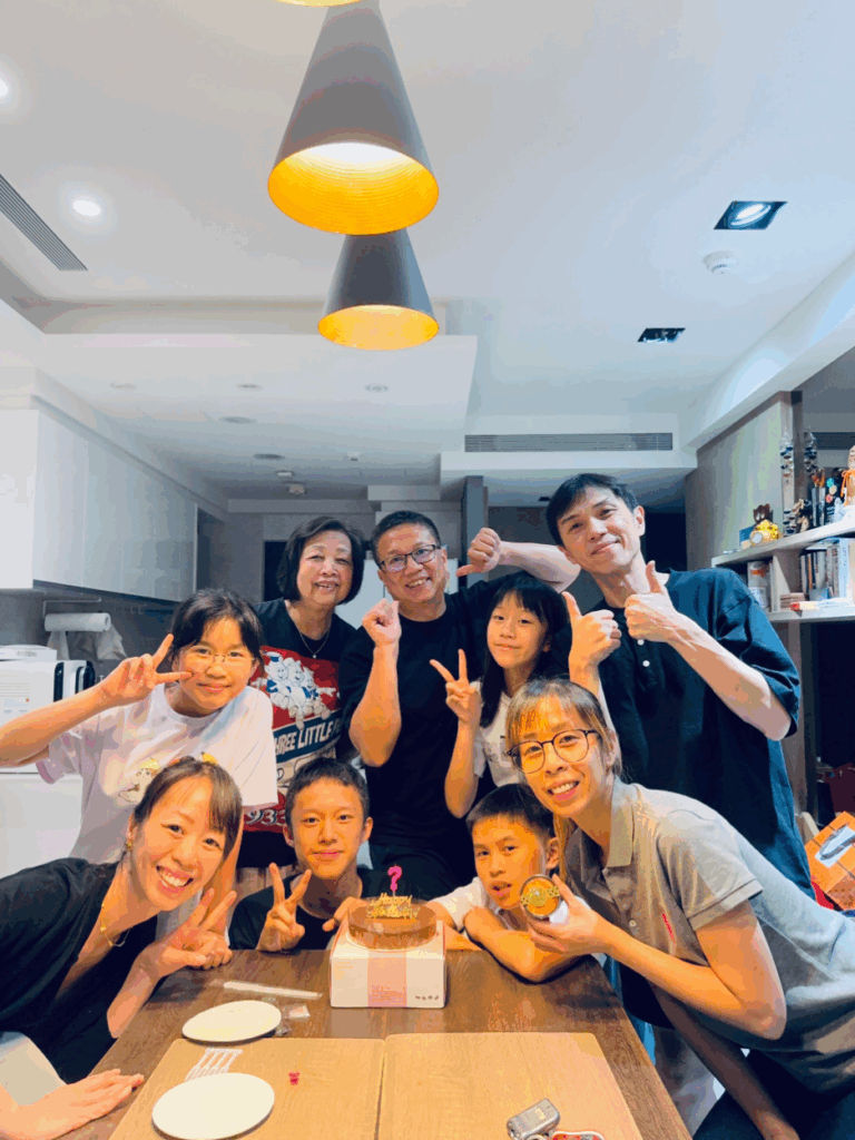 把自己活成一道光,相信與感謝-楊基老師-辛炳巍的「生命哲學」 5 image 8 768x1024 1