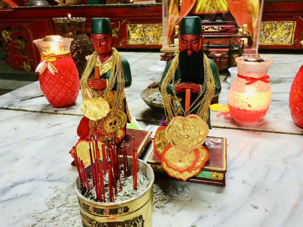 在地董牌爺